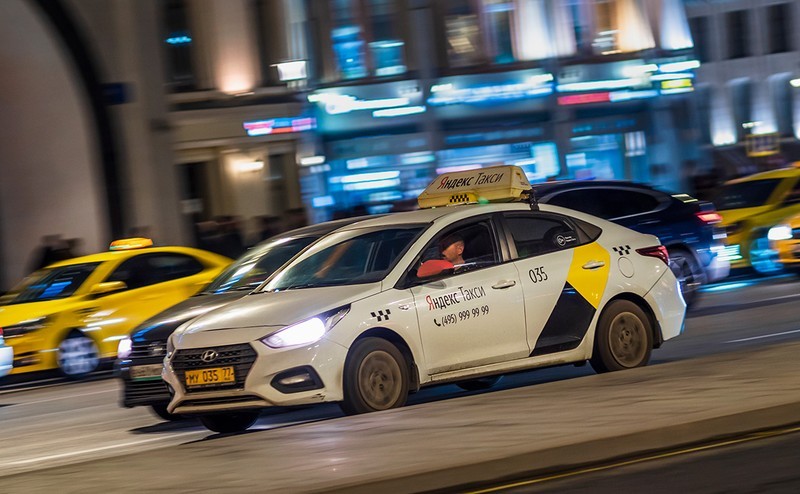 Водитель Яндекс такси