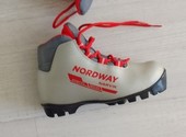 Продам лыжные ботинки Nordway 35 размер