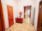 Московская 64А продам 3-х комнатную квартиру на порту