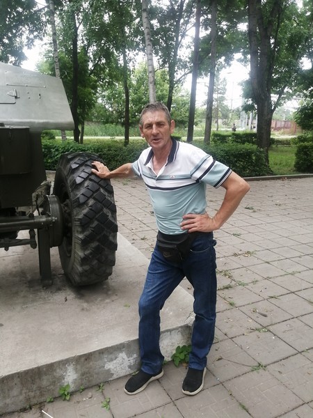 Геннадий 53 года