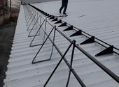 Монтаж (установка) снегозадержателей на крыше