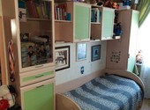 Продам набор детской мебели (стенка+кровать с матрасом+письменный стол+тумба+стул)