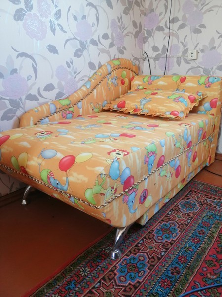 Продаю детский раскладной диван