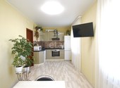 Продаётся просторная 3-комн. квартира 78. 3 кв. м. с хорошим ремонтом, просторной кухней 12 кв. м.