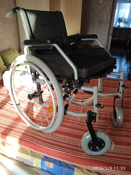 Инвалидная коляска для улицы