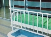 Функциональная кровать с переворачиванием на бок и живот лежачего больного