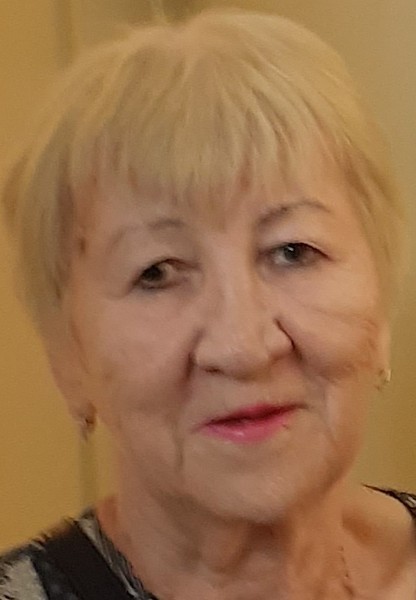 Лариса, 75