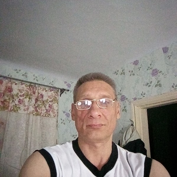 Евгений 49 лет