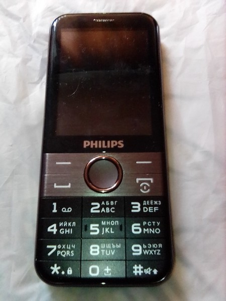 Телефон philips e580