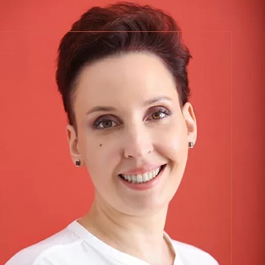 Елена Ольшанская - cпециалист по перманентному макияжу, трихо- и дермопигментации.