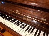 Пианино марки Ronisch, модель Super (Германия)